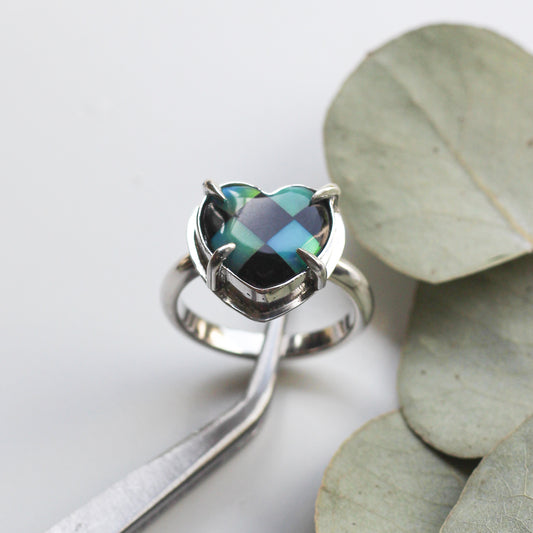 Claw Checkered Heart Ring