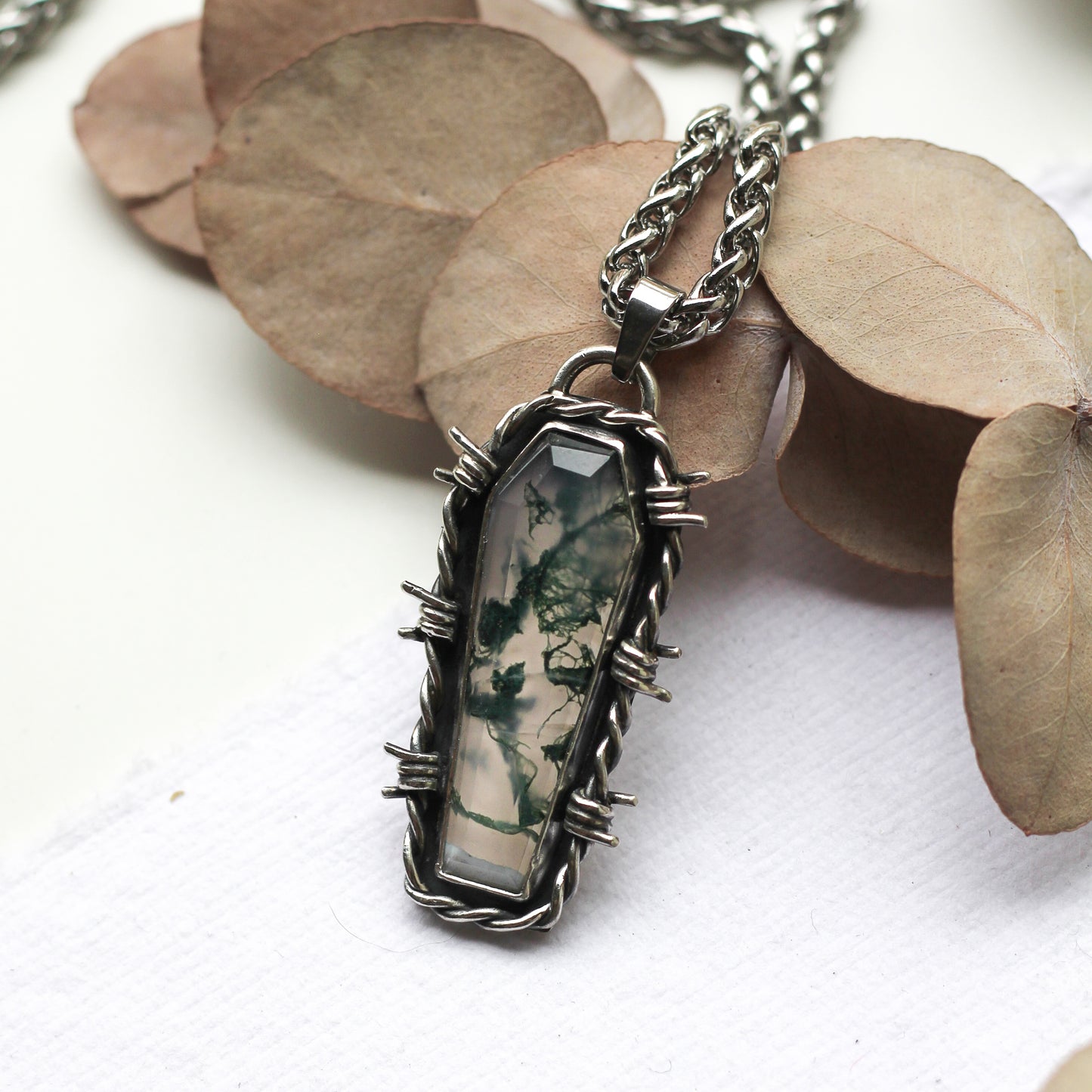 Barbed wire Moss Agate pendant ( NEW )