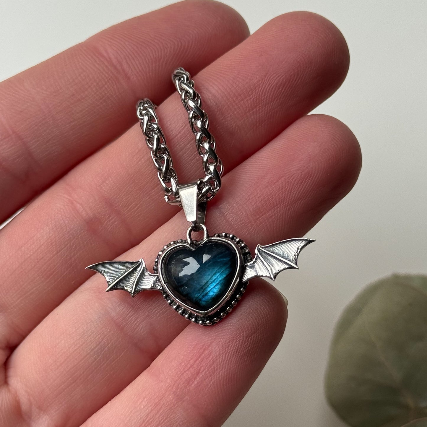 Bat wing Labradorite