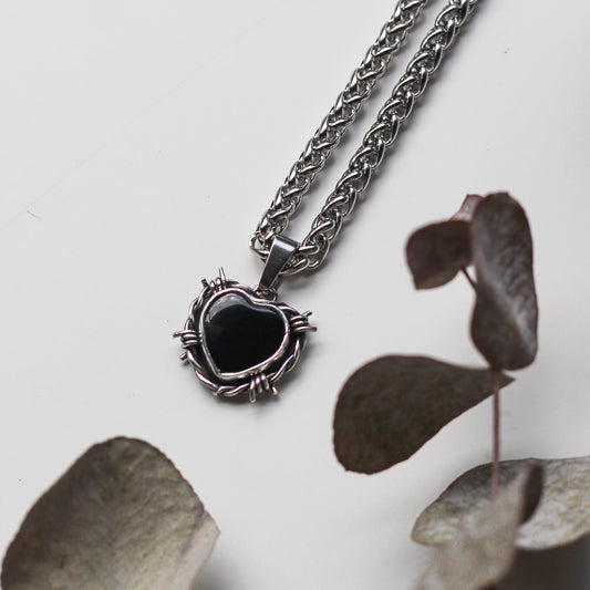 Onyx Barbed wire Heart