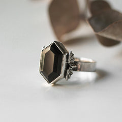 Onyx Ring Size R